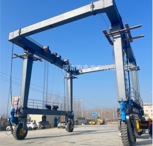 75噸電動游艇吊順利調(diào)試